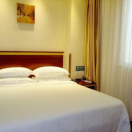 Greentree Inn Chongqing North Railway Station Express Hotel Экстерьер фото
