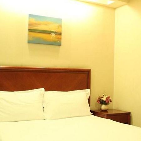Greentree Inn Chongqing North Railway Station Express Hotel Экстерьер фото
