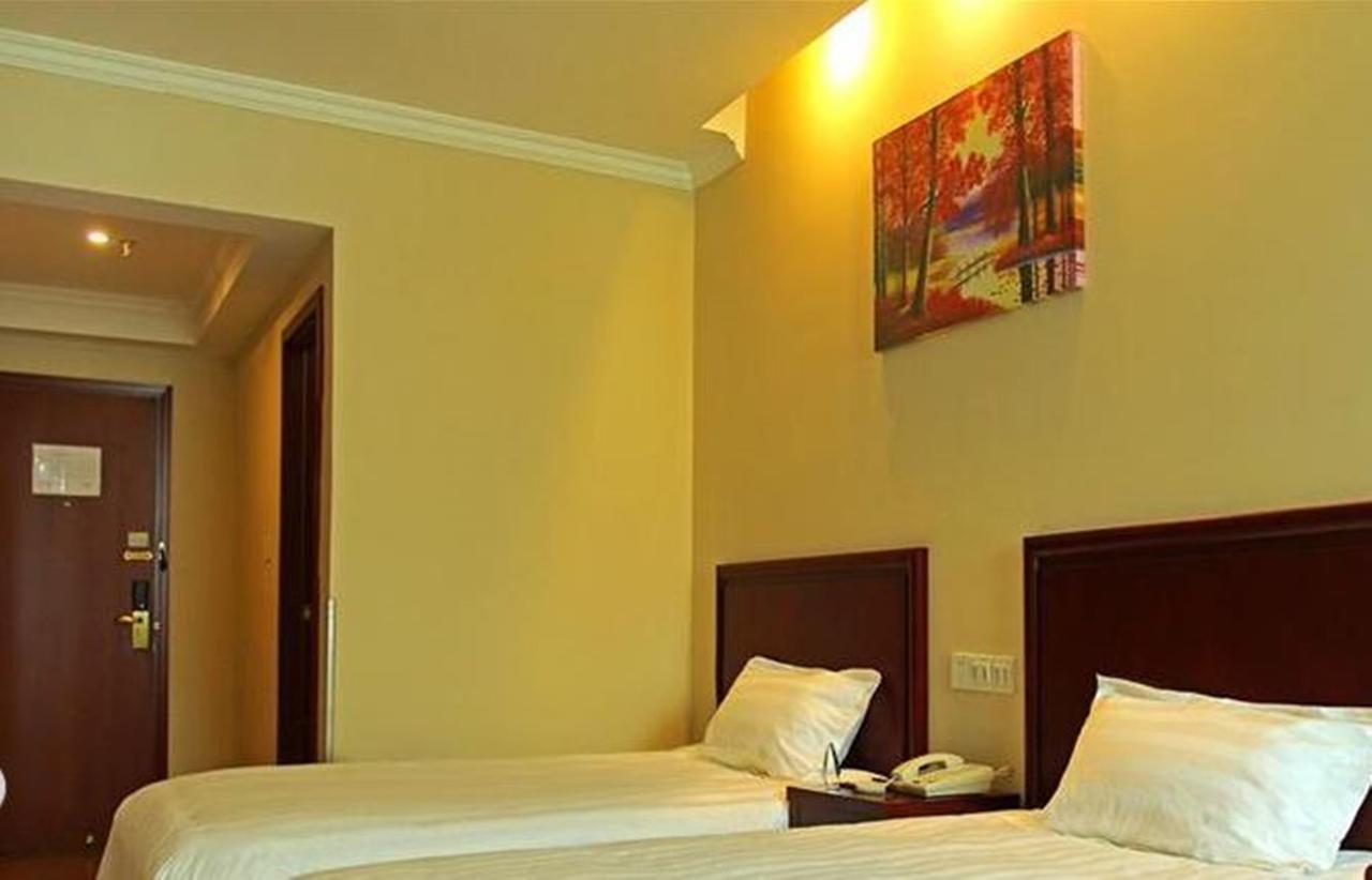 Greentree Inn Chongqing North Railway Station Express Hotel Экстерьер фото